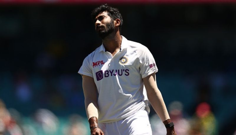 

<p>The biggest bad news for the Indian team came in the middle of an injury problem.  Jaspreet Bumra, the mainstay of the team’s rhythm bowling attack, will miss the Brisbane event due to injury.  Bumrah was seen talking to physio Nitin Patel while playing thin leg on day three of the Sydney Test.  He pointed to his stomach and said something.  The medical team of the Indian team discussed whether he wanted to leave the field.  Although Bumrah forbade it all the time.  He also played bowling.  According to sources, Bumrah was scanned.  There is tension in it.  The management of the Indian team does not want to make Bumrah’s injury worse before the England series at home.  So Bumra has to stay out of the field in Brisbane.<br />
 </p>
<p>” onerror=”this.src=” https:=””/></p></div>
<div class=