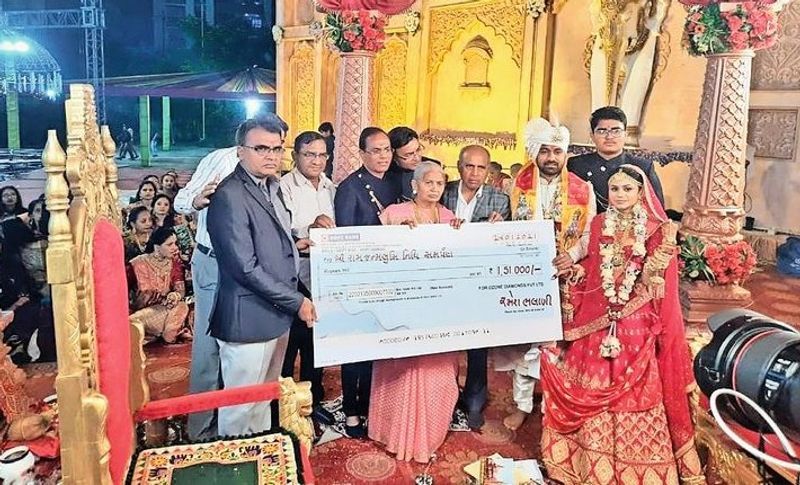 ayodhya ram mandir donation bride gave lakh rupees in Kanyadaan for Ram temple construction in surat kpr