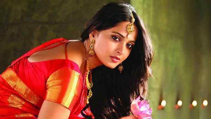 Anushka Shetty S Stunning Makeover Her Size Zero Picture Goes Viral size zero picture goes viral